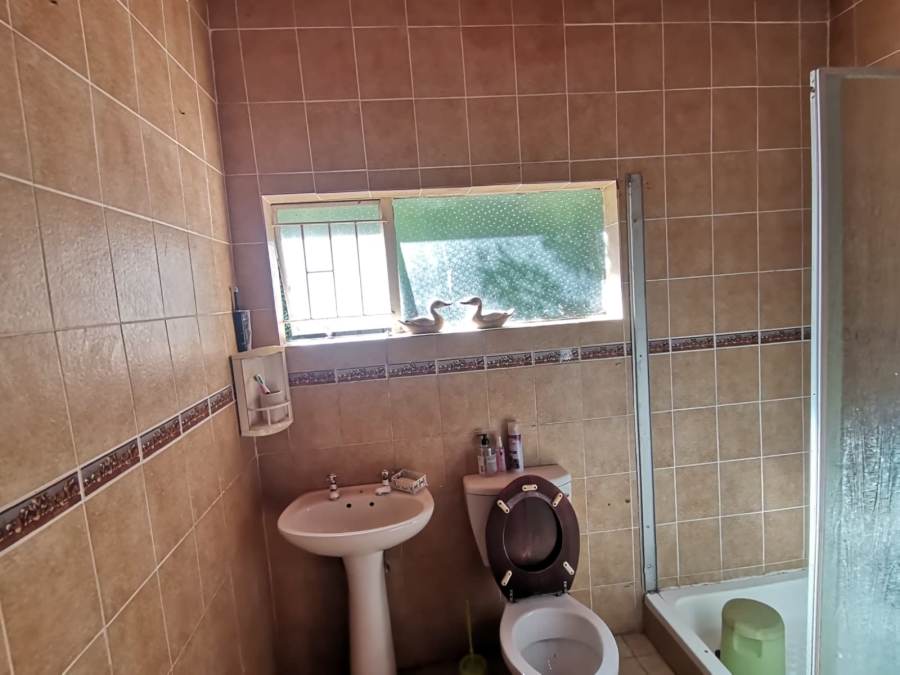 5 Bedroom Property for Sale in Elandsrand North West